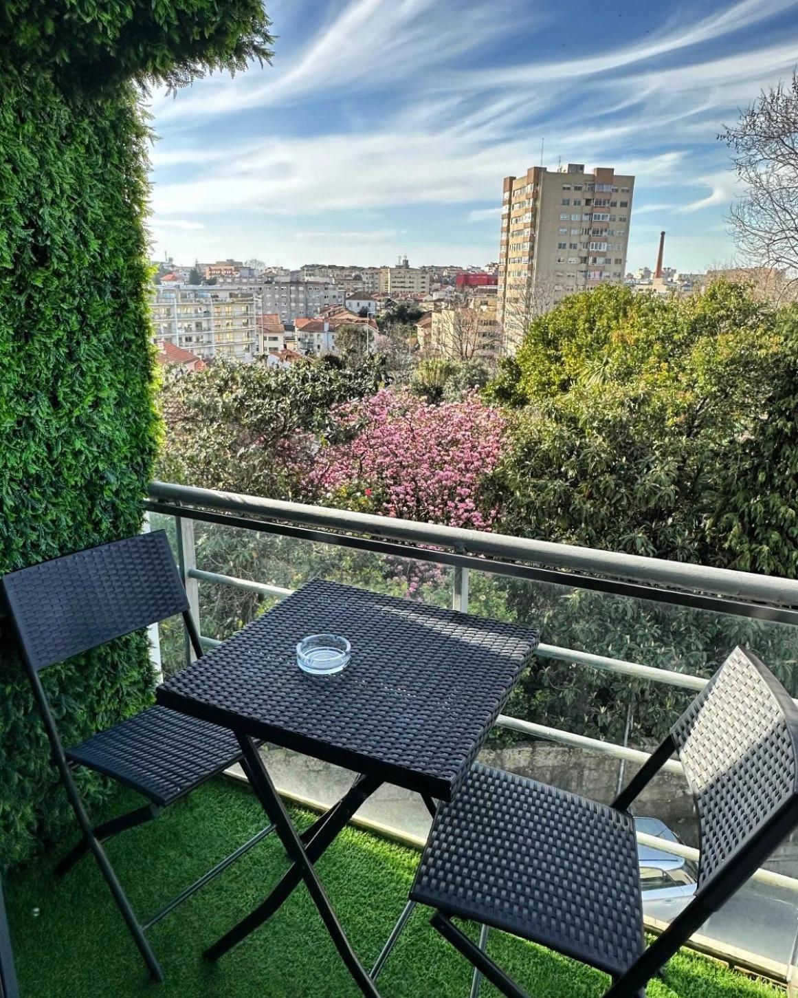 Modern Private Suite With Balcony & Bathroom - King And Queen Beds Vila Nova de Gaia Extérieur photo