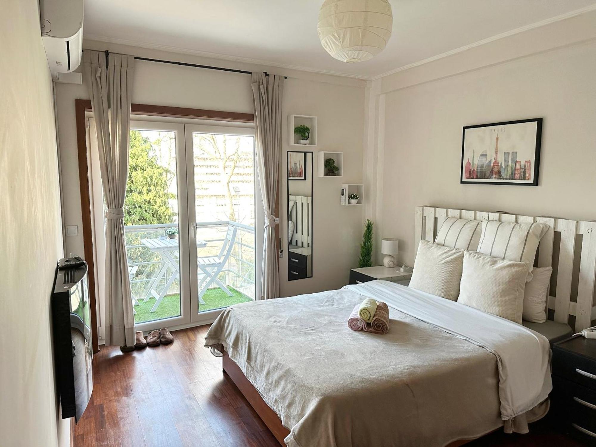Modern Private Suite With Balcony & Bathroom - King And Queen Beds Vila Nova de Gaia Extérieur photo
